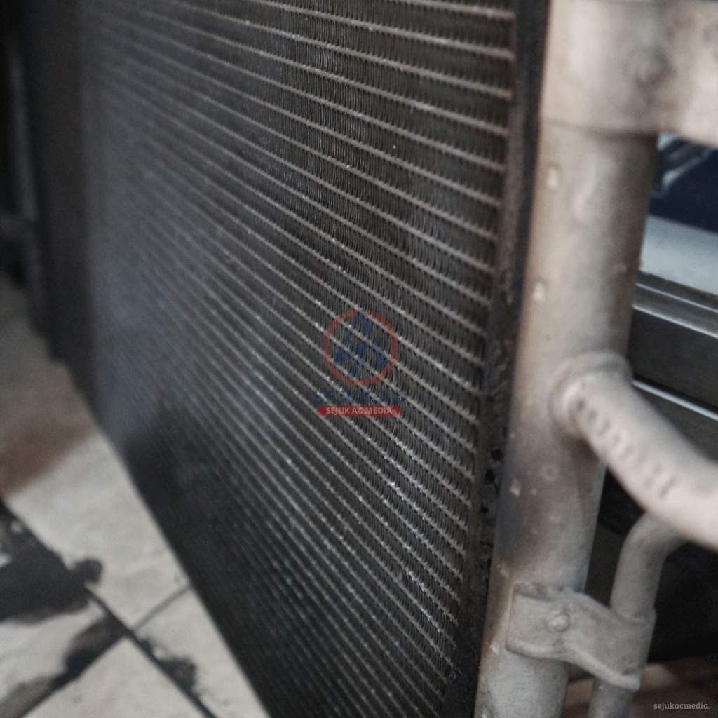 Radiator Mobil Bocor