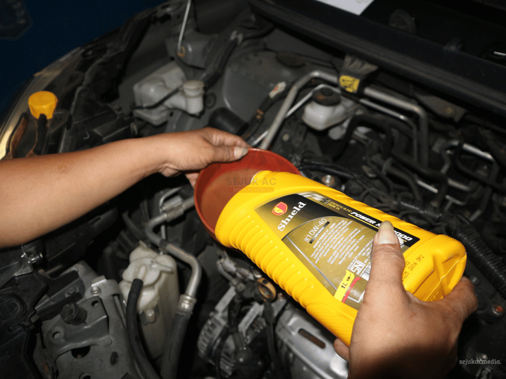 Cara Mengatasi Rembesan Oli pada Mesin Mobil
