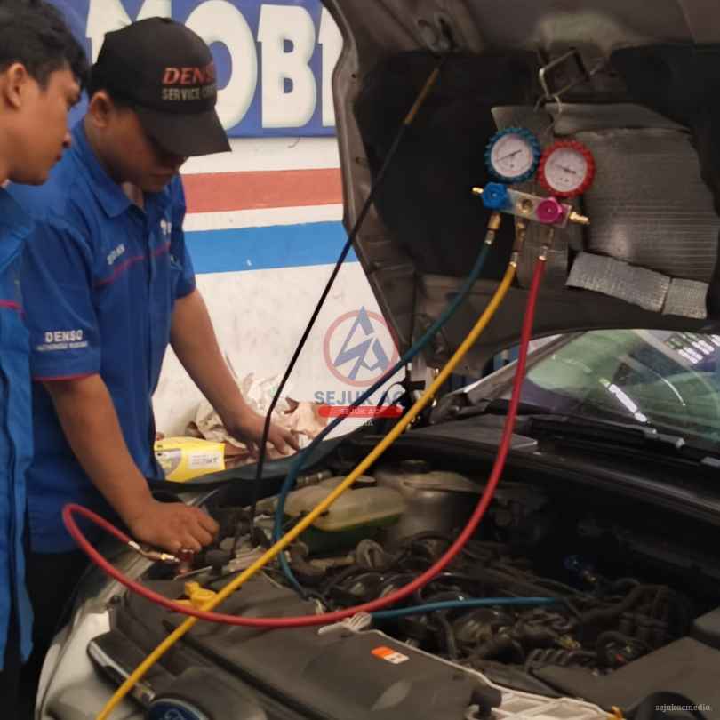fungsi manifold gauge pada ac mobil di bengkel ac mobil ngawi